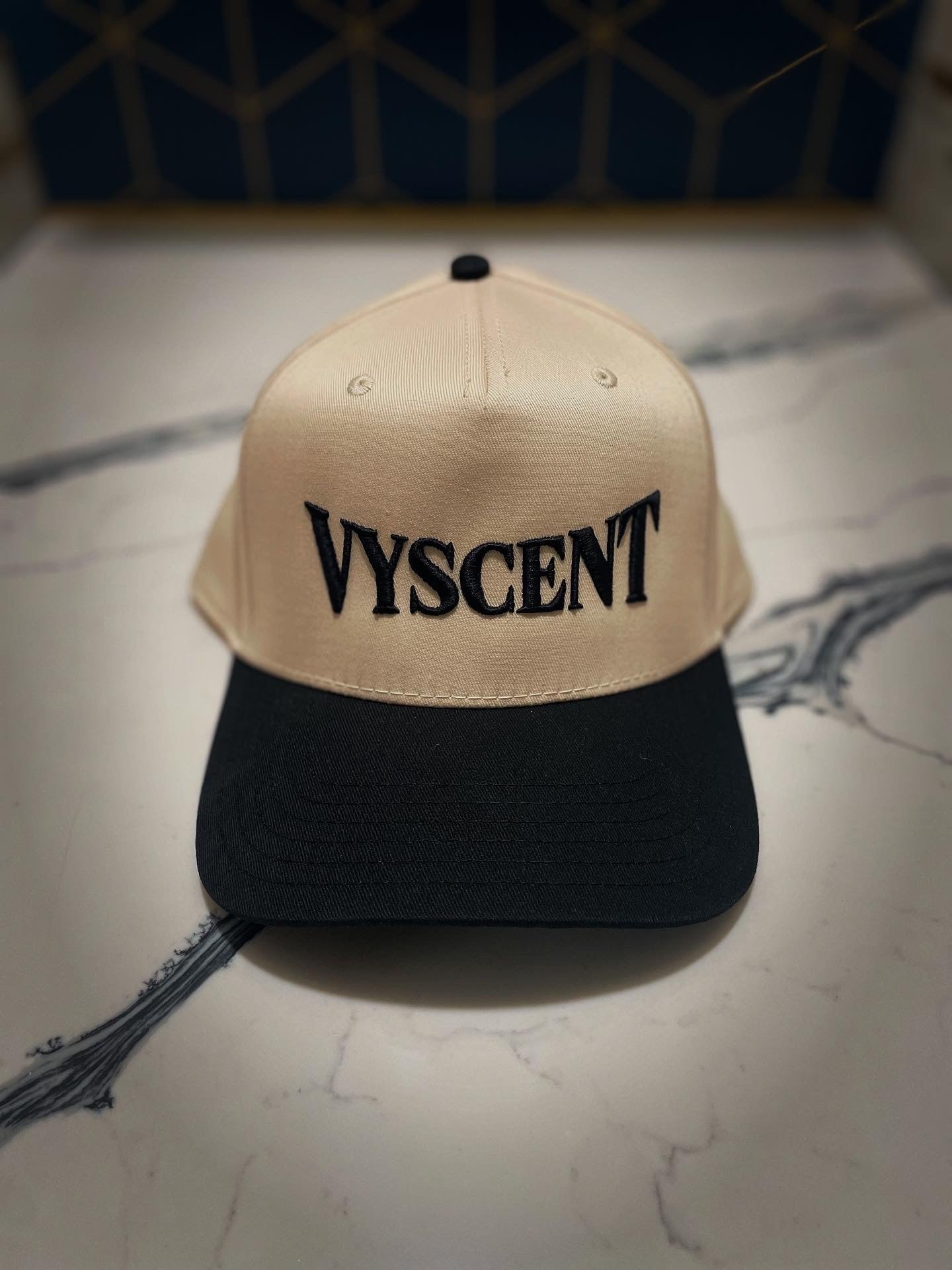 Streetwear snapback hat with embroidered front logo